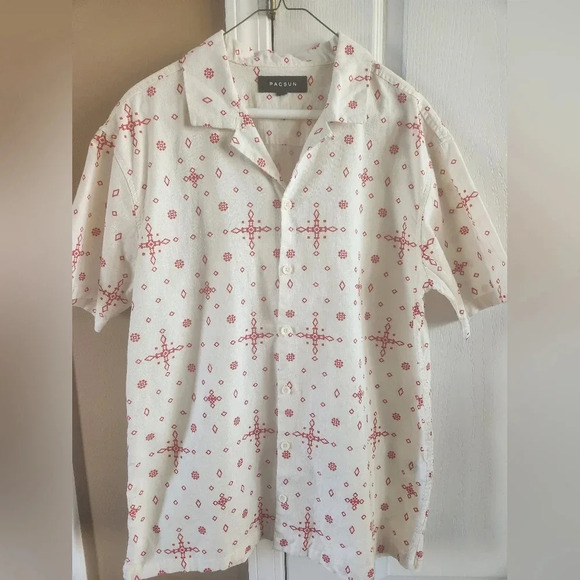Men's Red & Cream Holiday Button Up by Pacsun Sz Med - Picture 2 of 8